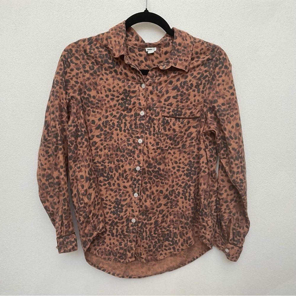 Aerie Leopard Print Button Down Shirt Size XS Fall Winter Patterned
